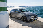 Mercedes-Benz Clase A A 250 Edition 1 Turismo Designo gris monta&ntilde;a magno Exterior Frontal-Lateral 5 puertas
