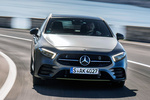 Mercedes-Benz Clase A A 250 Edition 1 Turismo Designo gris monta&ntilde;a magno Exterior Frontal-Lateral 5 puertas