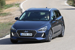 Hyundai i30 CW 1.6 CRDi 100 kW (136 CV) 7DCT CW Style Lux Turismo familiar Stargazing Blue Exterior Cenital-Frontal-Lateral 5 puertas