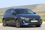 Hyundai i30 CW 1.6 CRDi 100 kW (136 CV) 7DCT CW Style Lux Turismo familiar Stargazing Blue Exterior Lateral-Frontal 5 puertas
