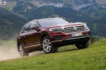 Volkswagen Touareg 3.0 V6 TDI Atmosphere Todo terreno Rojo Malbec Metalizado Exterior Frontal-Lateral 5 puertas