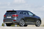 KIA Sorento 2.2 CRDi 8AT AWD GT Line Todo terreno Platinum Graphite Exterior Posterior-Lateral 5 puertas
