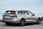 Volvo V60 T6 AWD Inscription Turismo familiar Pebble Grey Exterior Posterior-Lateral 5 puertas