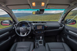 Toyota Hilux 2.4 150D 4x4 Aut Invincible (50 aniversario) Pick up Interior Salpicadero 4 puertas