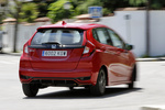 Honda Jazz 1.5 i-VTEC 130 CV Dynamic Turismo Rojo Mil&aacute;n S&oacute;lido Exterior Posterior-Lateral 5 puertas
