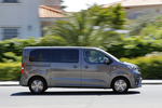 Toyota Proace 2.0 D 130 kW (180 CV) Aut. Verso Family Medio High 8 plazas Veh&iacute;culo comercial Dark Falcon Exterior Lateral 5 puertas