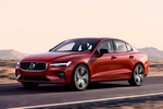 Volvo S60 T6 R Design Turismo Exterior Frontal-Lateral 4 puertas