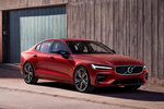 Volvo S60 T6 R Design Turismo Exterior Lateral-Frontal 4 puertas