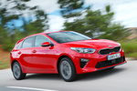 KIA ceed 1.4 T-GDi 103 kW (140 CV) 7DCT Gama Ceed Turismo Track Red Exterior Lateral-Frontal 5 puertas