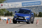 Mitsubishi ASX 160 DI-D Motion Todo terreno Azul Sport Exterior Maniobra de Esquiva 5 puertas
