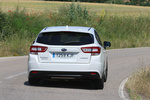 Subaru Impreza 1.6i Lineartronic Executive Turismo Crystal White Pearl Exterior Posterior 5 puertas
