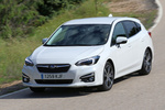 Subaru Impreza 1.6i Lineartronic Executive Turismo Crystal White Pearl Exterior Frontal-Lateral 5 puertas