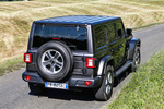 Jeep Wrangler 2.2 CRD 147 kW (200 CV) Sahara Todo terreno Gris granito Exterior Posterior 5 puertas