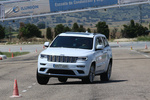 Jeep Grand Cherokee 3.0 V6 Diesel 184 kW (250 CV) Summit Todo terreno Blanco Brillante Exterior Maniobra de Esquiva 5 puertas