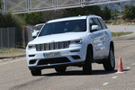 Jeep Grand Cherokee 3.0 V6 Diesel 184 kW (250 CV) Summit Todo terreno Blanco Brillante Exterior Maniobra de Esquiva 5 puertas