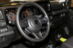 Suzuki Jimny 1.5L (102 CV) 4x4 Mode 3 Todo terreno Interior Volante 3 puertas
