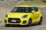Suzuki Swift 1.4 BOOSTERJET Sport Turismo Champion Yellow Exterior Frontal-Lateral 5 puertas