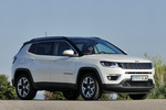 Jeep Compass 2.0 Multijet 140 CV 4x4 Auto Limited Todo terreno Blanco Perla Exterior Lateral-Frontal 5 puertas