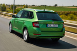 Skoda Fabia Fabia Combi Combi Style Turismo familiar Verde Rally Metalizado Exterior Posterior 5 puertas