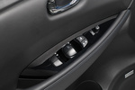 Nissan LEAF 40 kWh Tekna Turismo Interior Mandos puerta 5 puertas