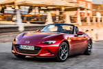 Mazda MX-5 2.0 SKYACTIV-G 184 CV Soft Top Descapotable Soul Red Crystal Exterior Frontal-Lateral 2 puertas