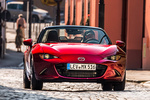 Mazda MX-5 2.0 SKYACTIV-G 184 CV Soft Top Descapotable Soul Red Crystal Exterior Frontal 2 puertas