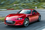 Mazda MX-5 2.0 SKYACTIV-G 184 CV RF Descapotable Soul Red Crystal Exterior Frontal-Lateral 2 puertas