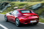 Mazda MX-5 2.0 SKYACTIV-G 184 CV RF Descapotable Soul Red Crystal Exterior Lateral-Posterior 2 puertas