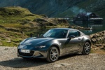 Mazda MX-5 2.0 SKYACTIV-G 184 CV RF Descapotable Machine Grey Exterior Frontal-Lateral 2 puertas