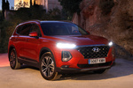Hyundai Santa Fe 2.2 CRDi 147 kW (200 CV) 4x4 AT 7 plazas Style Todo terreno Horizon Red Exterior Frontal-Lateral 5 puertas