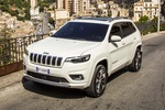 Jeep Cherokee Gama Cherokee 2019 Overland Todo terreno Exterior Frontal-Lateral 5 puertas