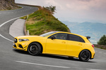 Mercedes-Benz Clase A AMG 35 4MATIC AMG 35 4MATIC Paquete aerodin&aacute;mico AMG Turismo Sun Yellow Exterior Lateral 5 puertas