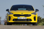 KIA Stinger  3.3 T-GDI 4x4 370 CV GT Turismo Sunset Yellow Exterior Frontal 5 puertas