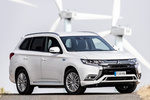 Mitsubishi Outlander PHEV Motion Kaiteki Todo terreno Blanco Silky Exterior Lateral-Frontal 5 puertas