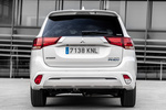Mitsubishi Outlander PHEV Motion Kaiteki Todo terreno Blanco Silky Exterior Trasera 5 puertas