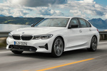 BMW Serie 3 Gama Serie 3 Sport Line Turismo Mineral white metallic Exterior Frontal-Lateral 4 puertas
