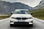 BMW Serie 3 Gama Serie 3 Sport Line Turismo Mineral white metallic Exterior Frontal 4 puertas