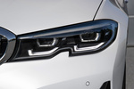 BMW Serie 3 Gama Serie 3 Sport Line Turismo Mineral white metallic Exterior Faro 4 puertas
