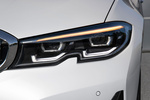 BMW Serie 3 Gama Serie 3 Sport Line Turismo Mineral white metallic Exterior Faro 4 puertas