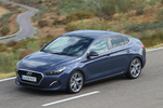 Hyundai i30 Fastback T-GDi 1.4 103 kW (140 CV) DCT Fastback Style Turismo familiar Stargazing Blue Exterior Frontal-Lateral-Cenital 5 puertas