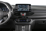 Hyundai i30 Fastback T-GDi 1.4 103 kW (140 CV) DCT Fastback Style Turismo familiar Interior Consola Central 5 puertas