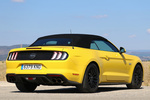 Ford Mustang Convertible 5.0 Ti-VCT V8 331 kW (450 CV) Aut. Convertible GT Descapotable Amarillo Sport Especial Exterior Posterior-Lateral 2 puertas