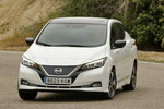 Nissan LEAF 40 kWh Tekna Turismo Blanco Perlado Exterior Frontal-Lateral 5 puertas