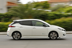 Nissan LEAF 40 kWh Tekna Turismo Blanco Perlado Exterior Lateral 5 puertas