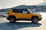 Jeep Renegade 2.0 MultiJet 125 kW (170 CV) 4x4 Auto Active Drive Low Trailhawk Todo terreno Amarillo Solar Exterior Lateral 5 puertas