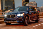 BMW X5 xDrive40i xLine Todo terreno Phytonic Blau Metallic Exterior Frontal-Lateral 5 puertas