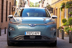 Hyundai Kona El&eacute;ctrico 150 kW (204 CV) 64 kWh El&eacute;ctrico Style Todo terreno Ceramic Blue Exterior Frontal 5 puertas