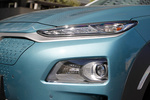 Hyundai Kona El&eacute;ctrico 150 kW (204 CV) 64 kWh El&eacute;ctrico Style Todo terreno Ceramic Blue Exterior Faro 5 puertas