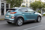 Hyundai Kona El&eacute;ctrico 150 kW (204 CV) 64 kWh El&eacute;ctrico Style Todo terreno Ceramic Blue Exterior Lateral-Posterior 5 puertas