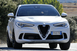 Alfa Romeo Stelvio Quadrifoglio Quadrifoglio Todo terreno Bianco Trofeo Exterior Frontal-Lateral 5 puertas